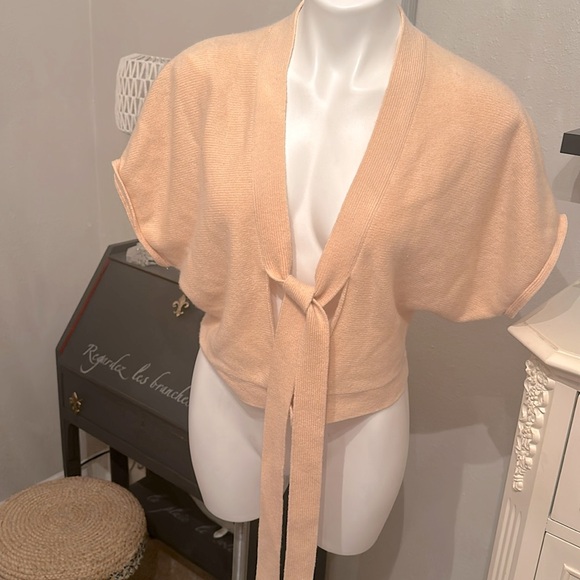 🎀 100% Cashmere cropped Sweater / tie front cardigan Baby Pink 🎀 - Picture 1 of 5